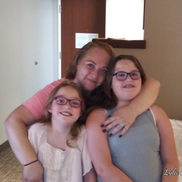 Meet your Posher, Lyla - Picture 3 of 6